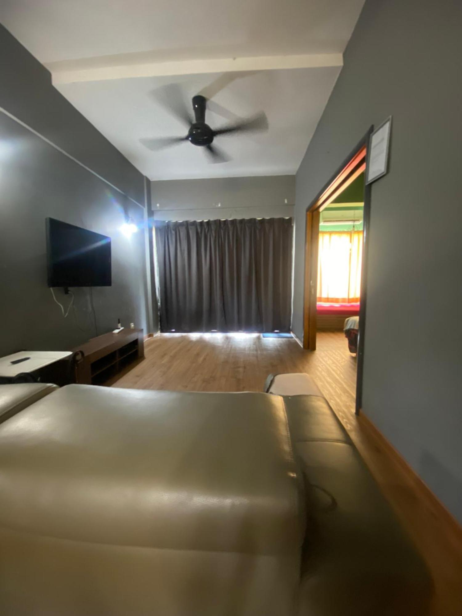 Adel Corus Paradise Lagoon Apartment Порт-Діксон Екстер'єр фото